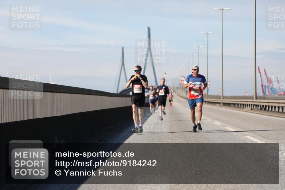 03.10.2025 - Köhlbrandbrückenlauf Yannick Fuchs http://msf.ph/oto/9184242 03.10.2025 11:40:03 Position 3 4079 meine-sportfotos.de