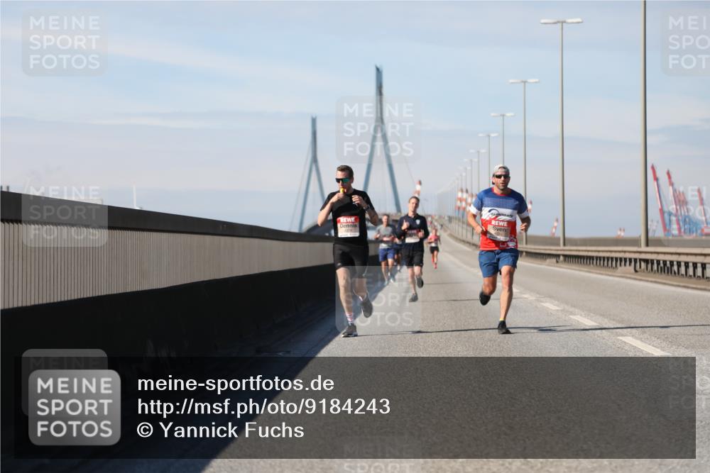 03.10.2025 - Köhlbrandbrückenlauf Yannick Fuchs http://msf.ph/oto/9184243 03.10.2025 11:40:03 Position 3 4079 meine-sportfotos.de
