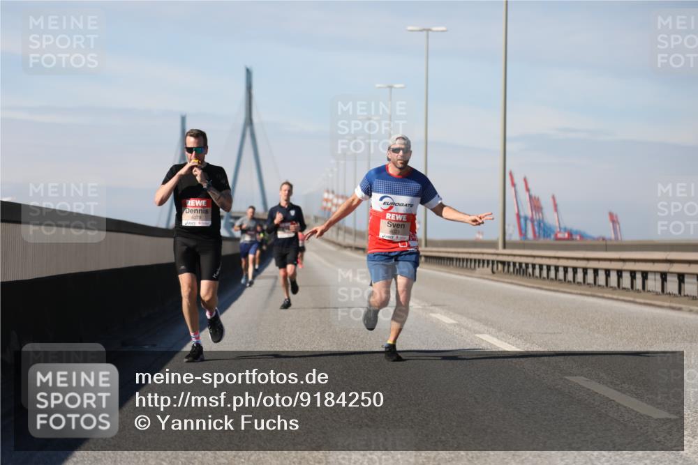 03.10.2025 - Köhlbrandbrückenlauf Yannick Fuchs http://msf.ph/oto/9184250 03.10.2025 11:40:04 Position 3 4079, 4023 meine-sportfotos.de