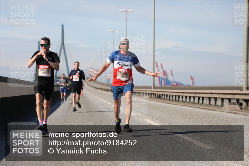 03.10.2025 - Köhlbrandbrückenlauf Yannick Fuchs http://msf.ph/oto/9184252 03.10.2025 11:40:05 Position 3 4079, 4023 meine-sportfotos.de