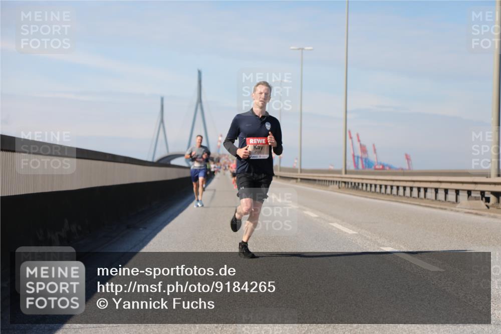 03.10.2025 - Köhlbrandbrückenlauf Yannick Fuchs http://msf.ph/oto/9184265 03.10.2025 11:40:08 Position 3 4598 meine-sportfotos.de