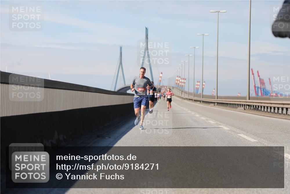 03.10.2025 - Köhlbrandbrückenlauf Yannick Fuchs http://msf.ph/oto/9184271 03.10.2025 11:40:10 Position 3  meine-sportfotos.de