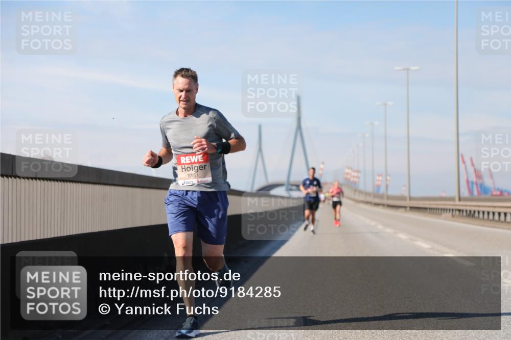 03.10.2025 - Köhlbrandbrückenlauf Yannick Fuchs http://msf.ph/oto/9184285 03.10.2025 11:40:13 Position 3 6151 meine-sportfotos.de