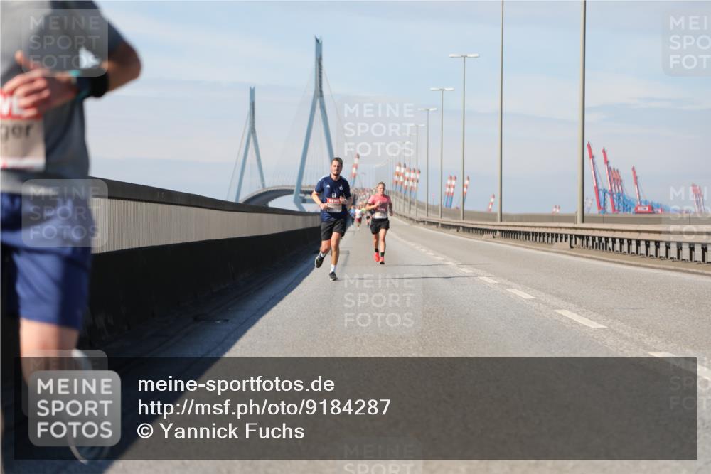 03.10.2025 - Köhlbrandbrückenlauf Yannick Fuchs http://msf.ph/oto/9184287 03.10.2025 11:40:14 Position 3  meine-sportfotos.de
