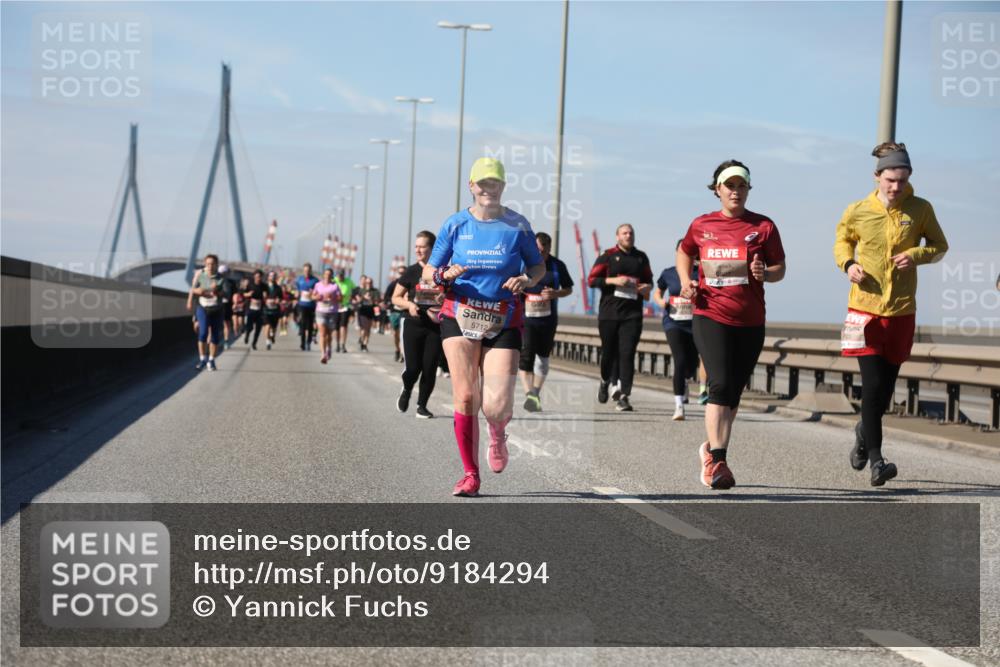 03.10.2025 - Köhlbrandbrückenlauf Yannick Fuchs http://msf.ph/oto/9184294 03.10.2025 12:01:46 Position 3 5712 meine-sportfotos.de