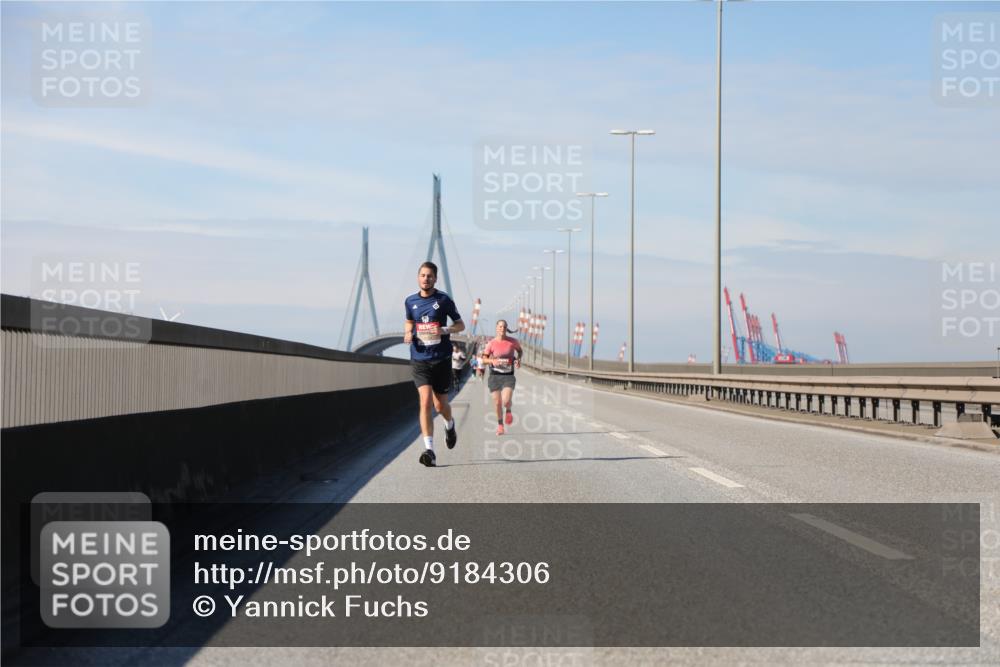 03.10.2025 - Köhlbrandbrückenlauf Yannick Fuchs http://msf.ph/oto/9184306 03.10.2025 11:40:17 Position 3  meine-sportfotos.de