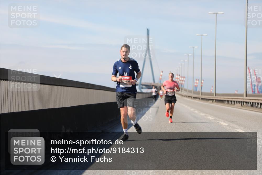 03.10.2025 - Köhlbrandbrückenlauf Yannick Fuchs http://msf.ph/oto/9184313 03.10.2025 11:40:18 Position 3 4104 meine-sportfotos.de