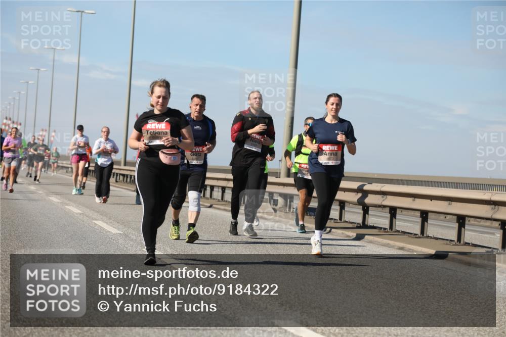 03.10.2025 - Köhlbrandbrückenlauf Yannick Fuchs http://msf.ph/oto/9184322 03.10.2025 12:01:50 Position 3 4673 meine-sportfotos.de