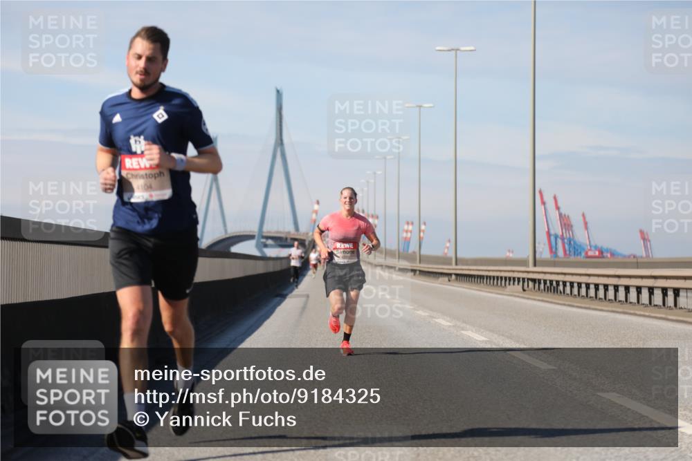 03.10.2025 - Köhlbrandbrückenlauf Yannick Fuchs http://msf.ph/oto/9184325 03.10.2025 11:40:19 Position 3 4104 meine-sportfotos.de