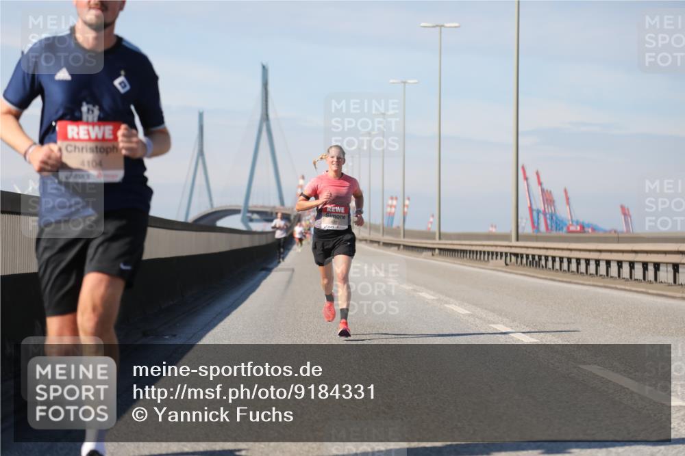 03.10.2025 - Köhlbrandbrückenlauf Yannick Fuchs http://msf.ph/oto/9184331 03.10.2025 11:40:20 Position 3 4104 meine-sportfotos.de