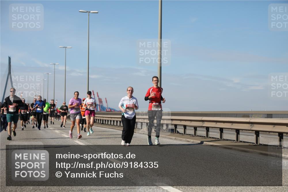 03.10.2025 - Köhlbrandbrückenlauf Yannick Fuchs http://msf.ph/oto/9184335 03.10.2025 12:01:54 Position 3  meine-sportfotos.de