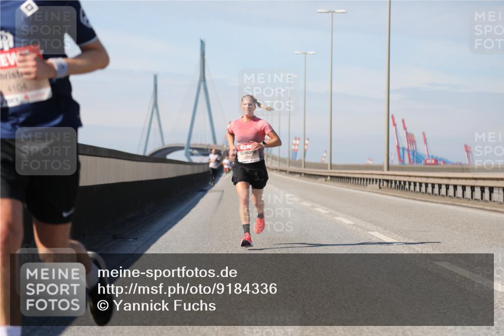 03.10.2025 - Köhlbrandbrückenlauf Yannick Fuchs http://msf.ph/oto/9184336 03.10.2025 11:40:20 Position 3 4104, 4209 meine-sportfotos.de
