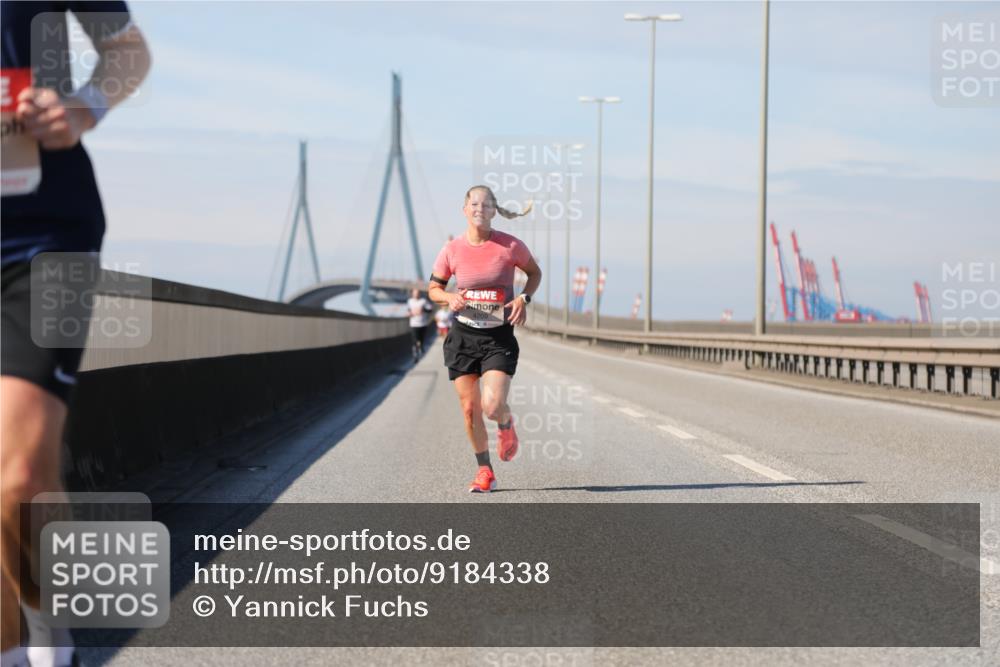 03.10.2025 - Köhlbrandbrückenlauf Yannick Fuchs http://msf.ph/oto/9184338 03.10.2025 11:40:20 Position 3  meine-sportfotos.de