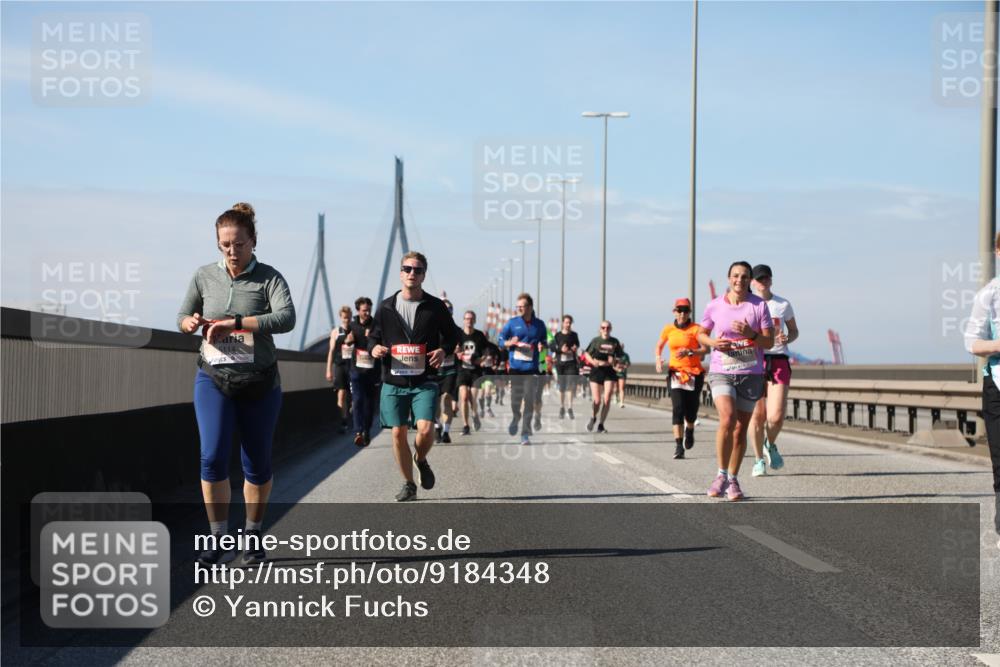 03.10.2025 - Köhlbrandbrückenlauf Yannick Fuchs http://msf.ph/oto/9184348 03.10.2025 12:01:56 Position 3  meine-sportfotos.de