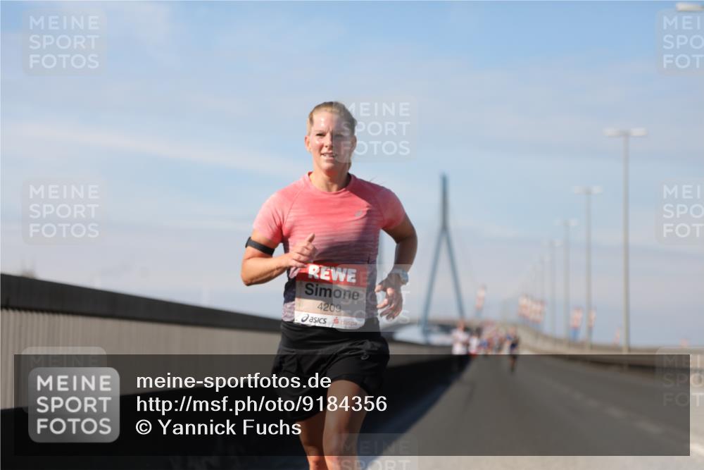 03.10.2025 - Köhlbrandbrückenlauf Yannick Fuchs http://msf.ph/oto/9184356 03.10.2025 11:40:23 Position 3 4209 meine-sportfotos.de