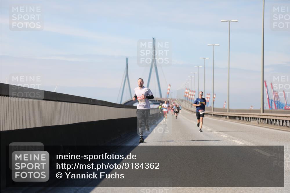 03.10.2025 - Köhlbrandbrückenlauf Yannick Fuchs http://msf.ph/oto/9184362 03.10.2025 11:40:32 Position 3  meine-sportfotos.de