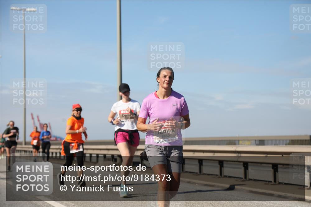 03.10.2025 - Köhlbrandbrückenlauf Yannick Fuchs http://msf.ph/oto/9184373 03.10.2025 12:01:59 Position 3 6662 meine-sportfotos.de