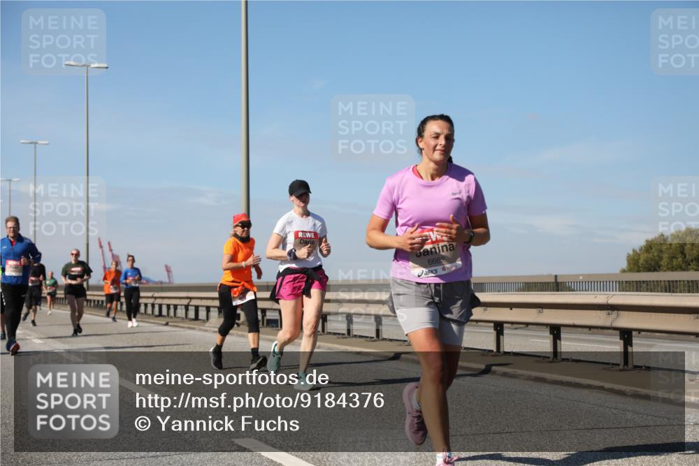 03.10.2025 - Köhlbrandbrückenlauf Yannick Fuchs http://msf.ph/oto/9184376 03.10.2025 12:01:59 Position 3 6662 meine-sportfotos.de