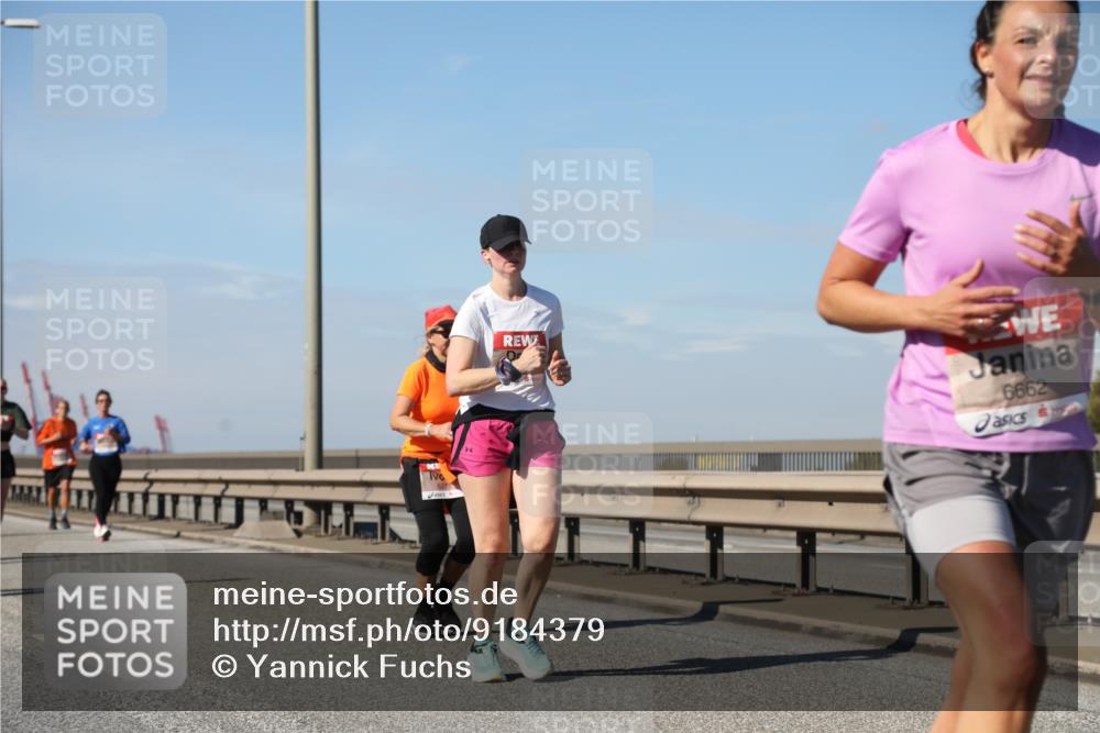03.10.2025 - Köhlbrandbrückenlauf Yannick Fuchs http://msf.ph/oto/9184379 03.10.2025 12:02:00 Position 3 6662 meine-sportfotos.de
