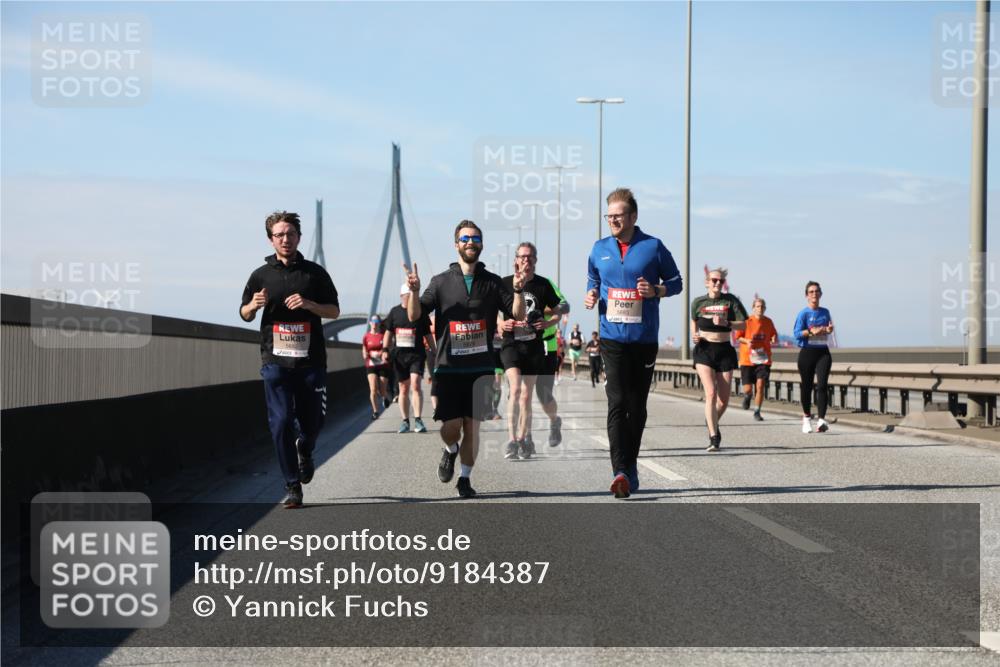 03.10.2025 - Köhlbrandbrückenlauf Yannick Fuchs http://msf.ph/oto/9184387 03.10.2025 12:02:01 Position 3  meine-sportfotos.de