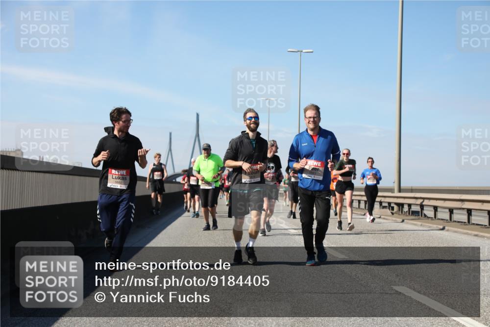03.10.2025 - Köhlbrandbrückenlauf Yannick Fuchs http://msf.ph/oto/9184405 03.10.2025 12:02:03 Position 3 5882 meine-sportfotos.de