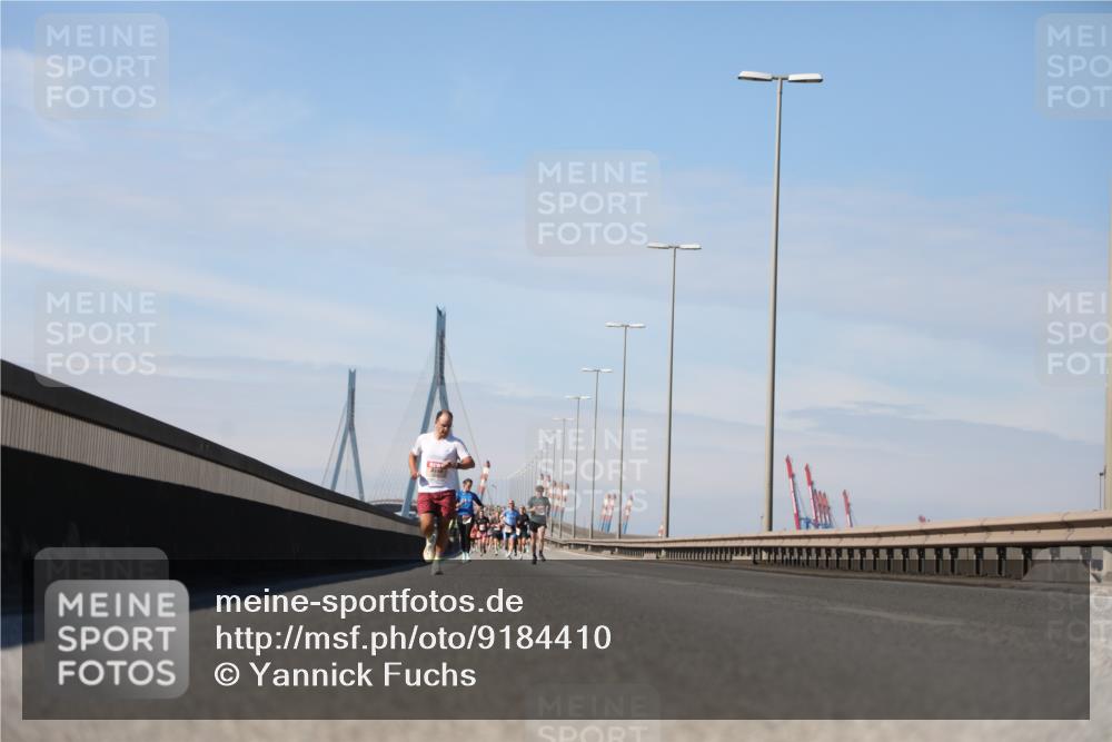03.10.2025 - Köhlbrandbrückenlauf Yannick Fuchs http://msf.ph/oto/9184410 03.10.2025 11:40:42 Position 3  meine-sportfotos.de