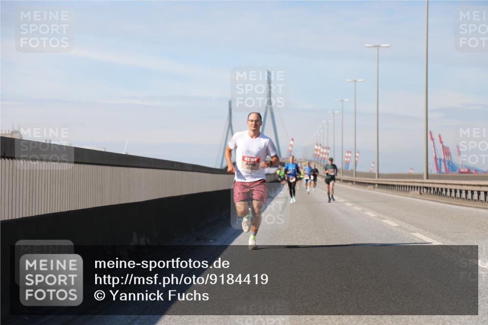 03.10.2025 - Köhlbrandbrückenlauf Yannick Fuchs http://msf.ph/oto/9184419 03.10.2025 11:40:46 Position 3 613 meine-sportfotos.de