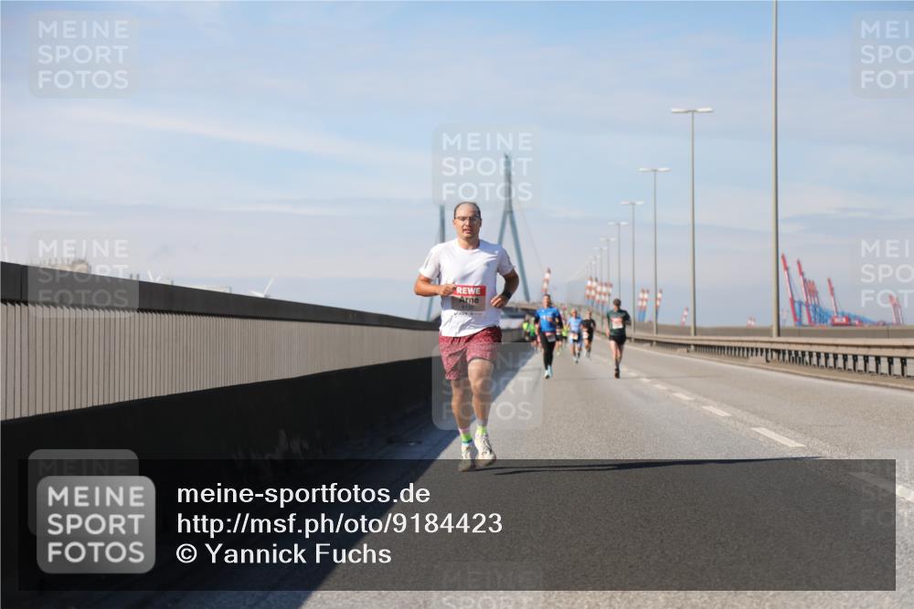 03.10.2025 - Köhlbrandbrückenlauf Yannick Fuchs http://msf.ph/oto/9184423 03.10.2025 11:40:46 Position 3 6130 meine-sportfotos.de