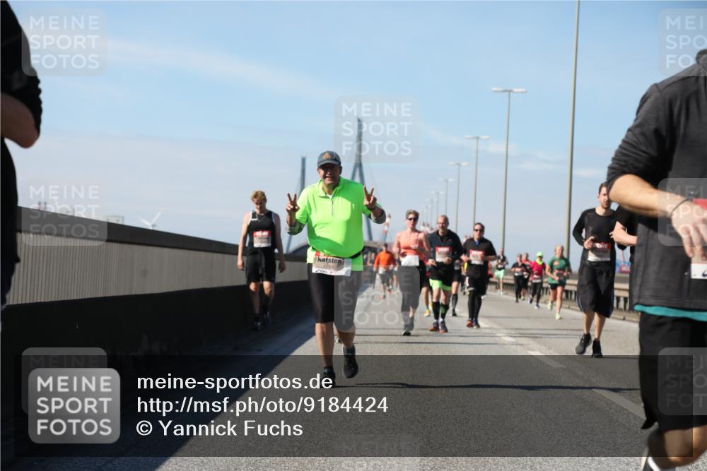 03.10.2025 - Köhlbrandbrückenlauf Yannick Fuchs http://msf.ph/oto/9184424 03.10.2025 12:02:04 Position 3 6209 meine-sportfotos.de