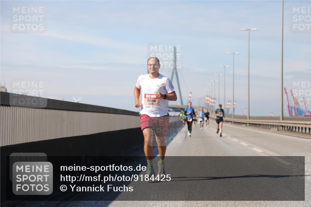 03.10.2025 - Köhlbrandbrückenlauf Yannick Fuchs http://msf.ph/oto/9184425 03.10.2025 11:40:47 Position 3 6130 meine-sportfotos.de