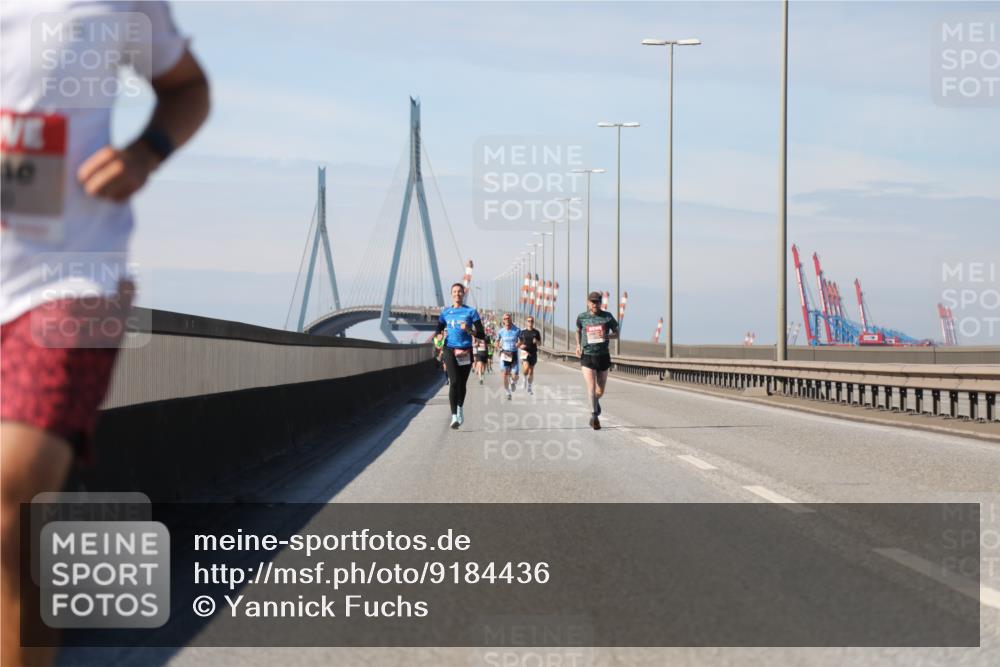 03.10.2025 - Köhlbrandbrückenlauf Yannick Fuchs http://msf.ph/oto/9184436 03.10.2025 11:40:48 Position 3  meine-sportfotos.de