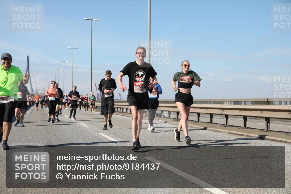 03.10.2025 - Köhlbrandbrückenlauf Yannick Fuchs http://msf.ph/oto/9184437 03.10.2025 12:02:06 Position 3  meine-sportfotos.de