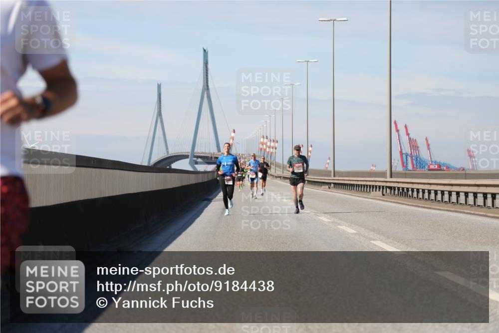 03.10.2025 - Köhlbrandbrückenlauf Yannick Fuchs http://msf.ph/oto/9184438 03.10.2025 11:40:48 Position 3  meine-sportfotos.de