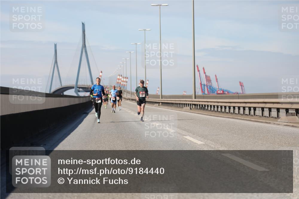 03.10.2025 - Köhlbrandbrückenlauf Yannick Fuchs http://msf.ph/oto/9184440 03.10.2025 11:40:49 Position 3  meine-sportfotos.de