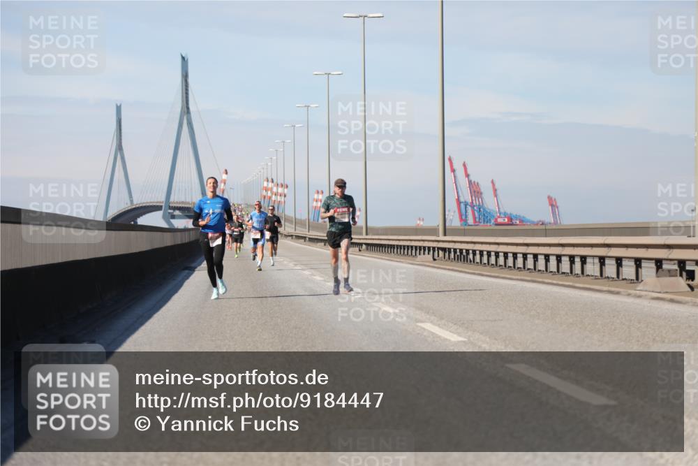03.10.2025 - Köhlbrandbrückenlauf Yannick Fuchs http://msf.ph/oto/9184447 03.10.2025 11:40:50 Position 3  meine-sportfotos.de