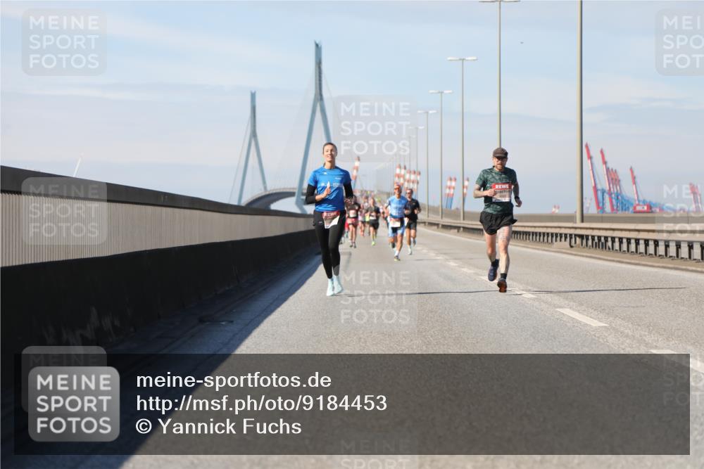 03.10.2025 - Köhlbrandbrückenlauf Yannick Fuchs http://msf.ph/oto/9184453 03.10.2025 11:40:51 Position 3  meine-sportfotos.de