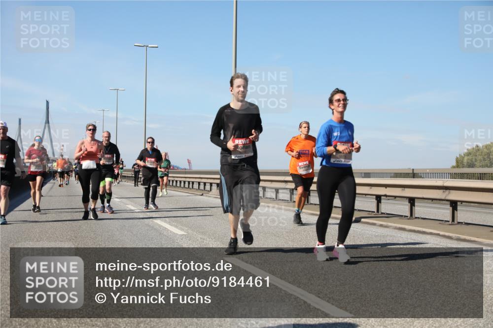 03.10.2025 - Köhlbrandbrückenlauf Yannick Fuchs http://msf.ph/oto/9184461 03.10.2025 12:02:08 Position 3  meine-sportfotos.de