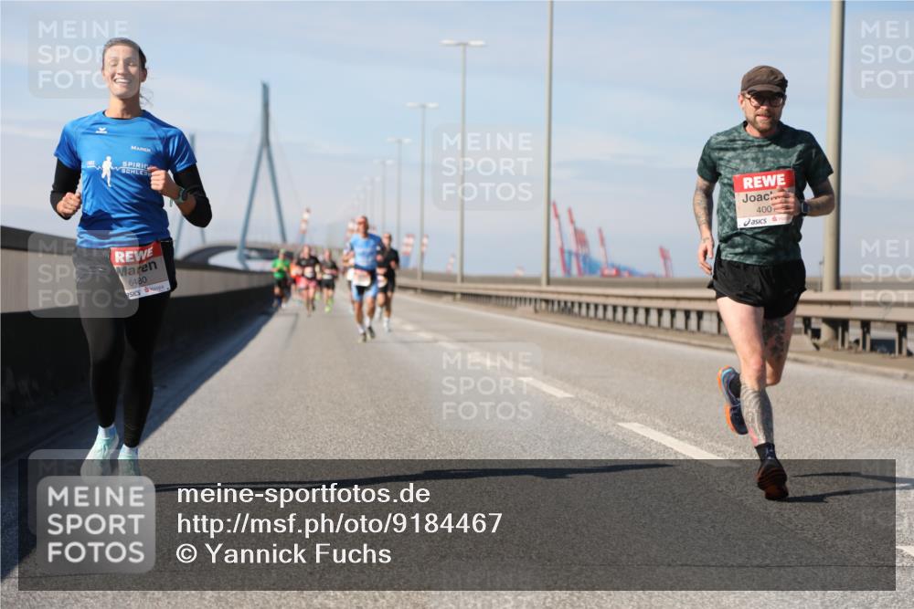 03.10.2025 - Köhlbrandbrückenlauf Yannick Fuchs http://msf.ph/oto/9184467 03.10.2025 11:40:55 Position 3 6480, 400 meine-sportfotos.de