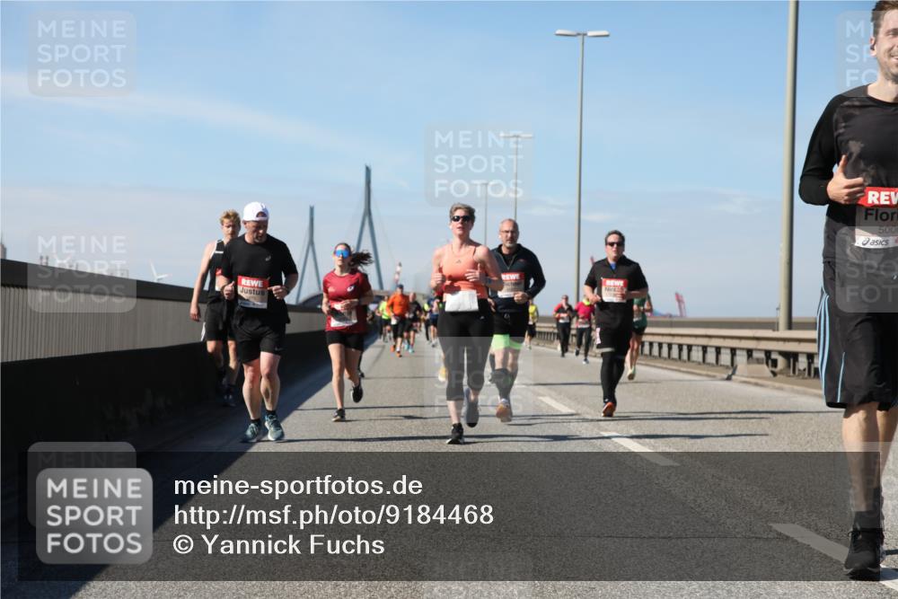 03.10.2025 - Köhlbrandbrückenlauf Yannick Fuchs http://msf.ph/oto/9184468 03.10.2025 12:02:08 Position 3 5006 meine-sportfotos.de