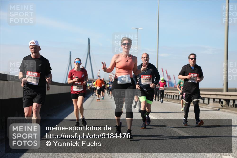 03.10.2025 - Köhlbrandbrückenlauf Yannick Fuchs http://msf.ph/oto/9184476 03.10.2025 12:02:09 Position 3 4587, 5675 meine-sportfotos.de