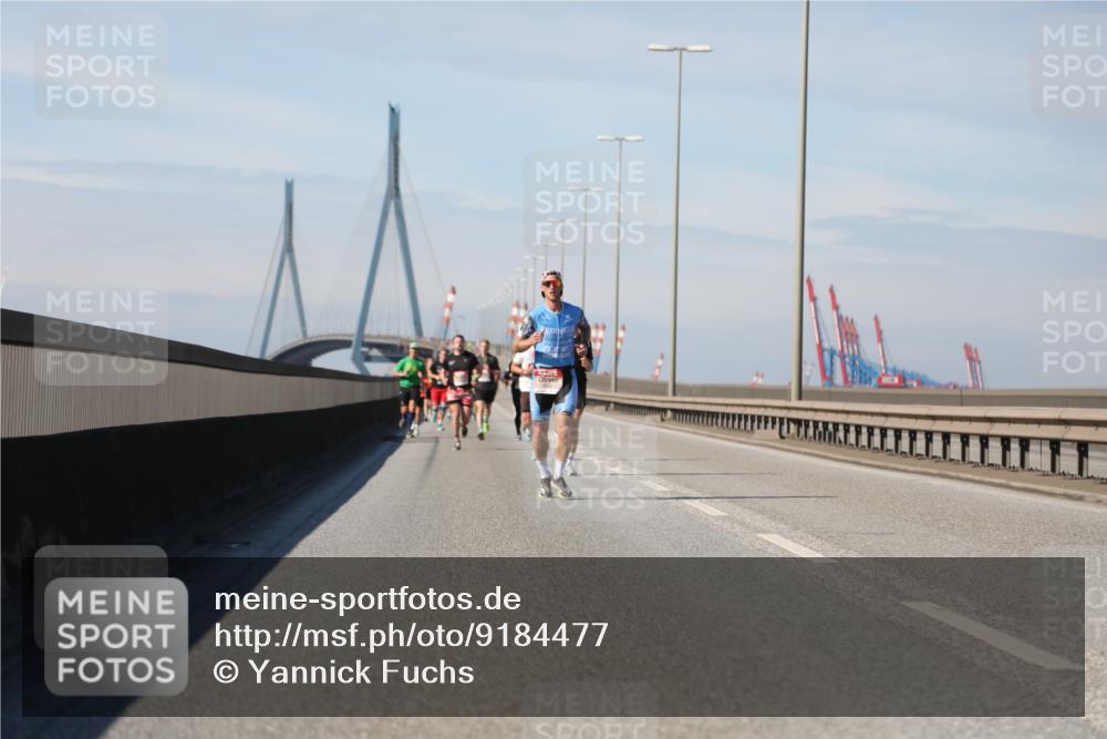03.10.2025 - Köhlbrandbrückenlauf Yannick Fuchs http://msf.ph/oto/9184477 03.10.2025 11:40:56 Position 3  meine-sportfotos.de
