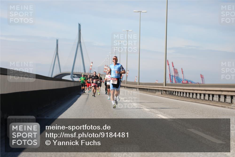 03.10.2025 - Köhlbrandbrückenlauf Yannick Fuchs http://msf.ph/oto/9184481 03.10.2025 11:40:57 Position 3  meine-sportfotos.de