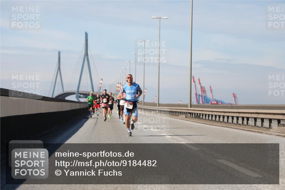 03.10.2025 - Köhlbrandbrückenlauf Yannick Fuchs http://msf.ph/oto/9184482 03.10.2025 11:40:57 Position 3  meine-sportfotos.de