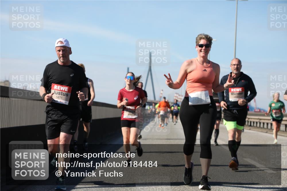 03.10.2025 - Köhlbrandbrückenlauf Yannick Fuchs http://msf.ph/oto/9184484 03.10.2025 12:02:10 Position 3 5675, 4587 meine-sportfotos.de