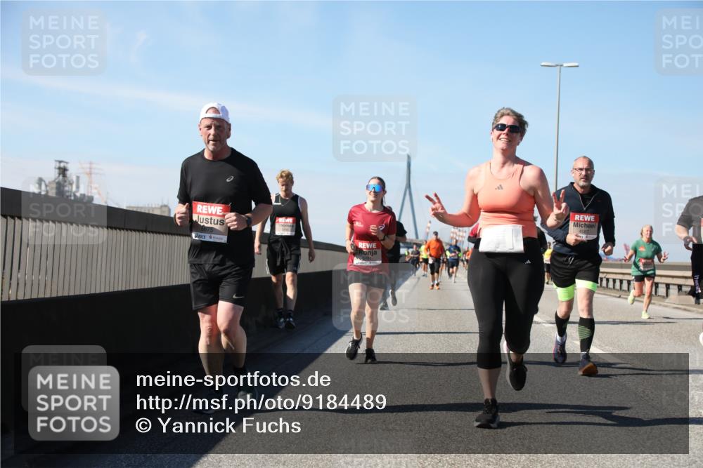 03.10.2025 - Köhlbrandbrückenlauf Yannick Fuchs http://msf.ph/oto/9184489 03.10.2025 12:02:10 Position 3 5675, 4587 meine-sportfotos.de