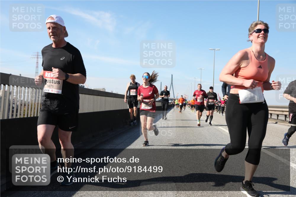 03.10.2025 - Köhlbrandbrückenlauf Yannick Fuchs http://msf.ph/oto/9184499 03.10.2025 12:02:11 Position 3 5675, 5781 meine-sportfotos.de
