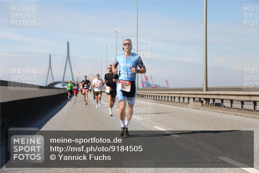 03.10.2025 - Köhlbrandbrückenlauf Yannick Fuchs http://msf.ph/oto/9184505 03.10.2025 11:41:00 Position 3 4028 meine-sportfotos.de