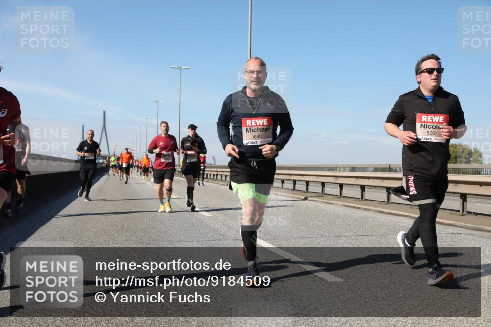 03.10.2025 - Köhlbrandbrückenlauf Yannick Fuchs http://msf.ph/oto/9184509 03.10.2025 12:02:12 Position 3 4587, 5361 meine-sportfotos.de
