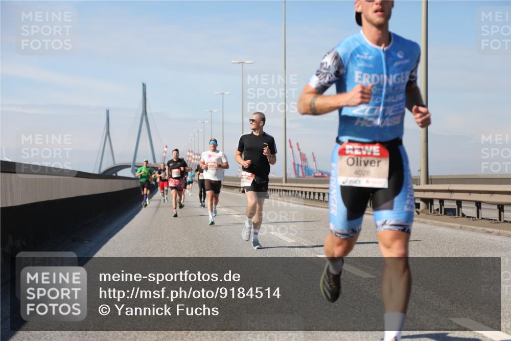 03.10.2025 - Köhlbrandbrückenlauf Yannick Fuchs http://msf.ph/oto/9184514 03.10.2025 11:41:01 Position 3 4028 meine-sportfotos.de