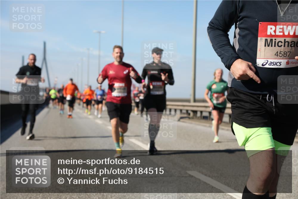 03.10.2025 - Köhlbrandbrückenlauf Yannick Fuchs http://msf.ph/oto/9184515 03.10.2025 12:02:13 Position 3 4587 meine-sportfotos.de